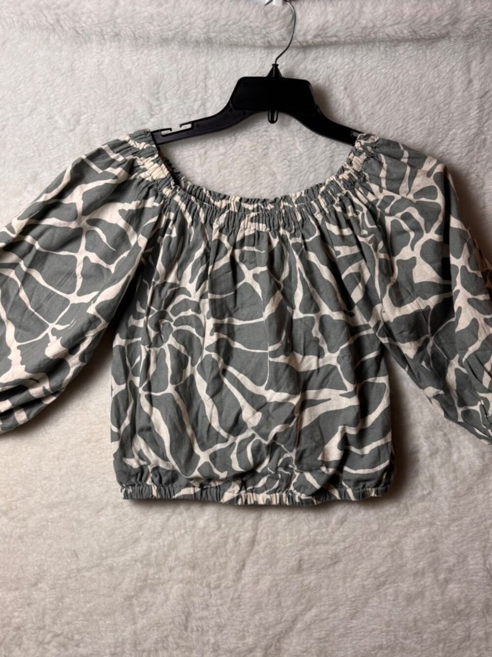 Rachel Zoe small linen blend white and gray smocked puff sleeve blouse